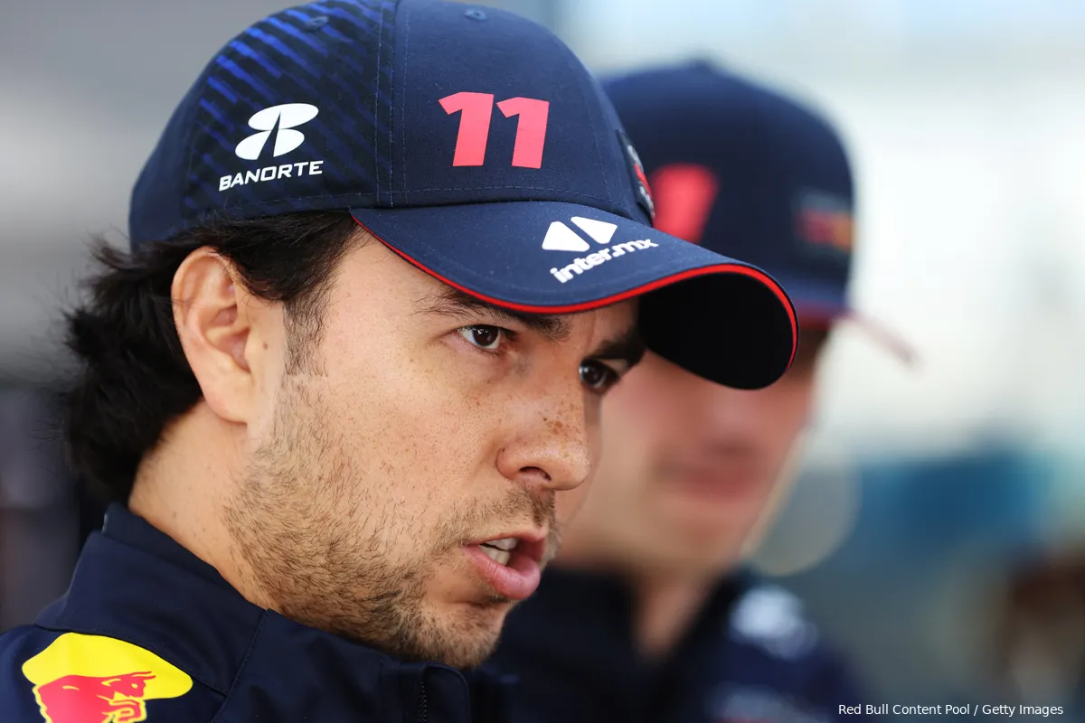 Coulthard vindt Perez te overmoedig: 'remde 20 meter later dan Verstappen'