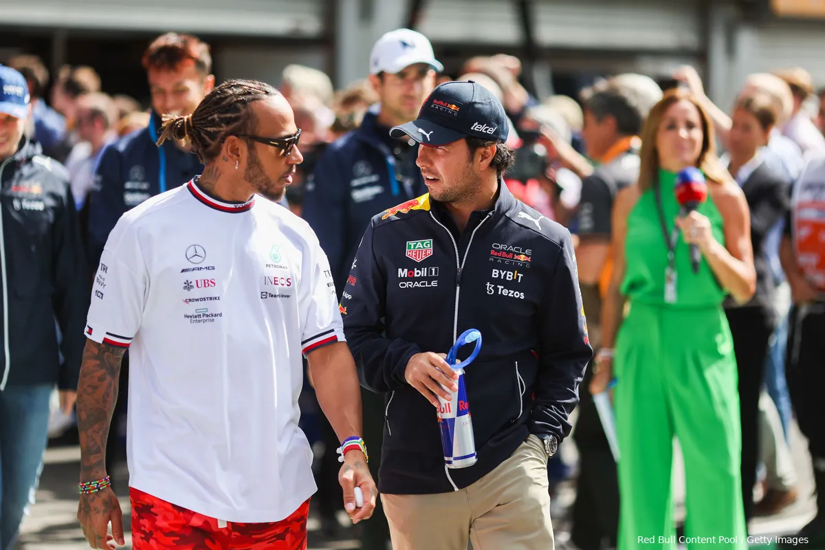 Lewis Hamilton: ‘Red Bull Racing laat Sergio Perez barsten’