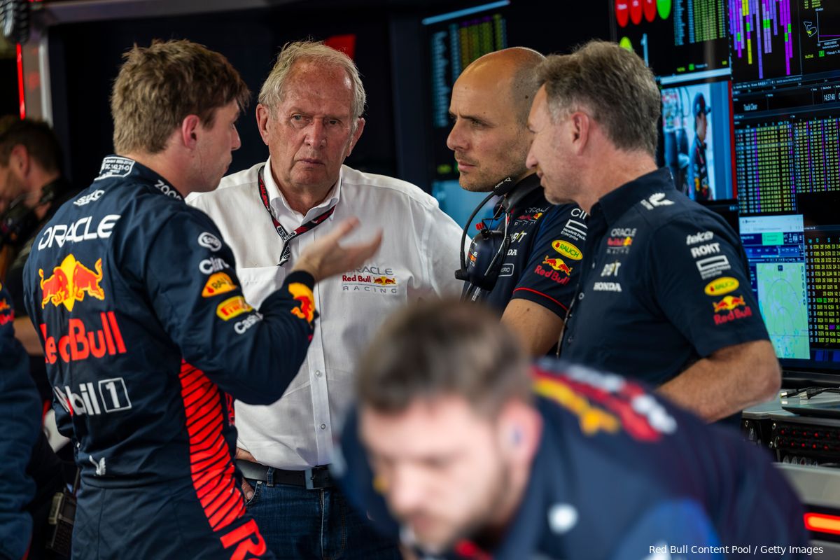 Crisisoverleg bij Red Bull Racing: Horner en manager Verstappen in gesprek