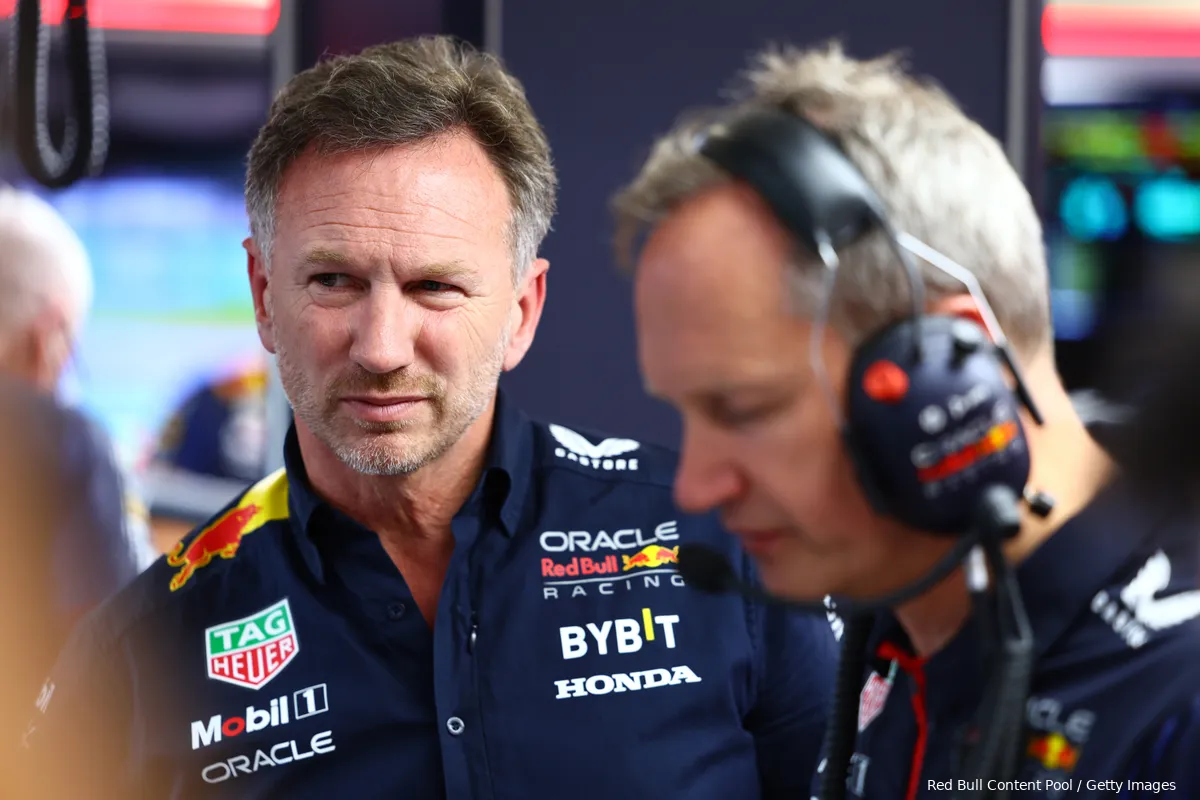 Teambaas Horner bespot Mercedes in reactie op kritiek Hamilton en Russell
