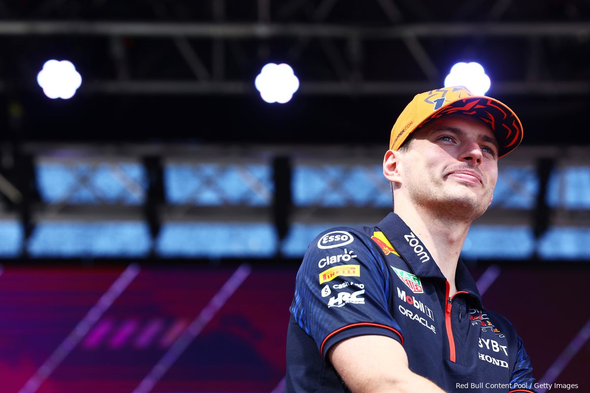 Gelukzalige Max Verstappen na nieuwe overwinning in Hongarije: 'Twaalf overwinningen op rij... ongelooflijk!'