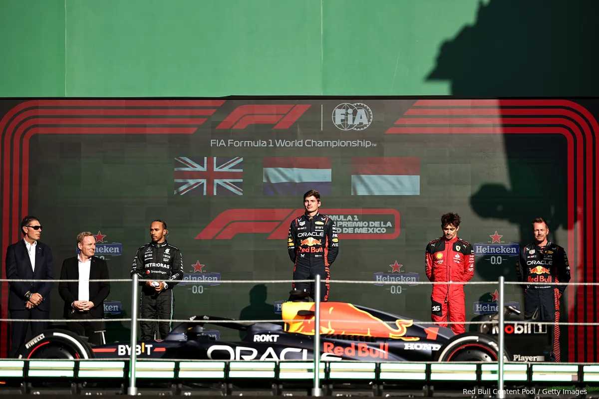 Hamilton met opvallende uitspraak omtrent toekomst Verstappen