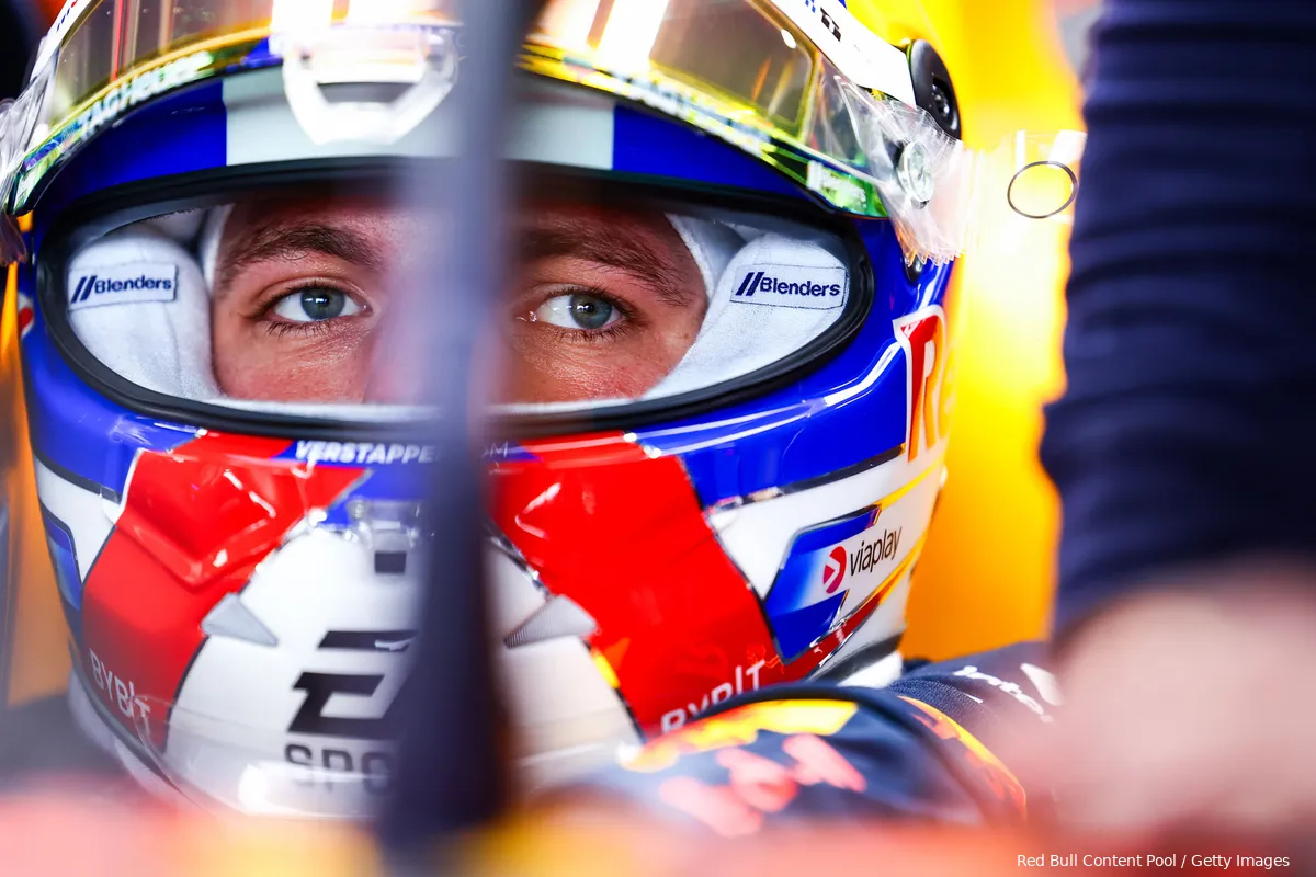 Max Verstappen na evenaren polereeks Senna: 'Extra speciaal daardoor'