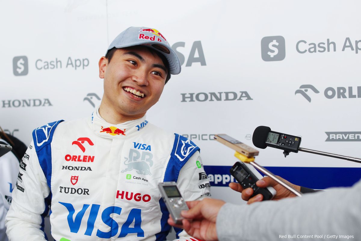Kersverse F1-debutant Iwasa straalt na eerste training voor thuispubliek