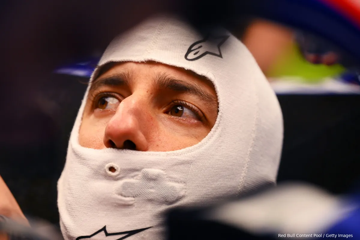 Uitgebreide reactie Ricciardo na dure crash in Japan: ‘Het spijt mij...’