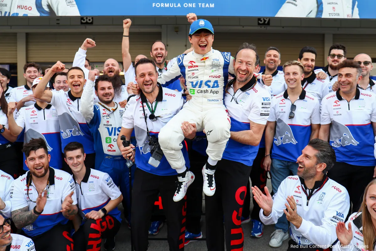 Thuisheld Tsunoda dolblij na P10 op Suzuka: 'Alsof supermannen mijn pitstop maakte'