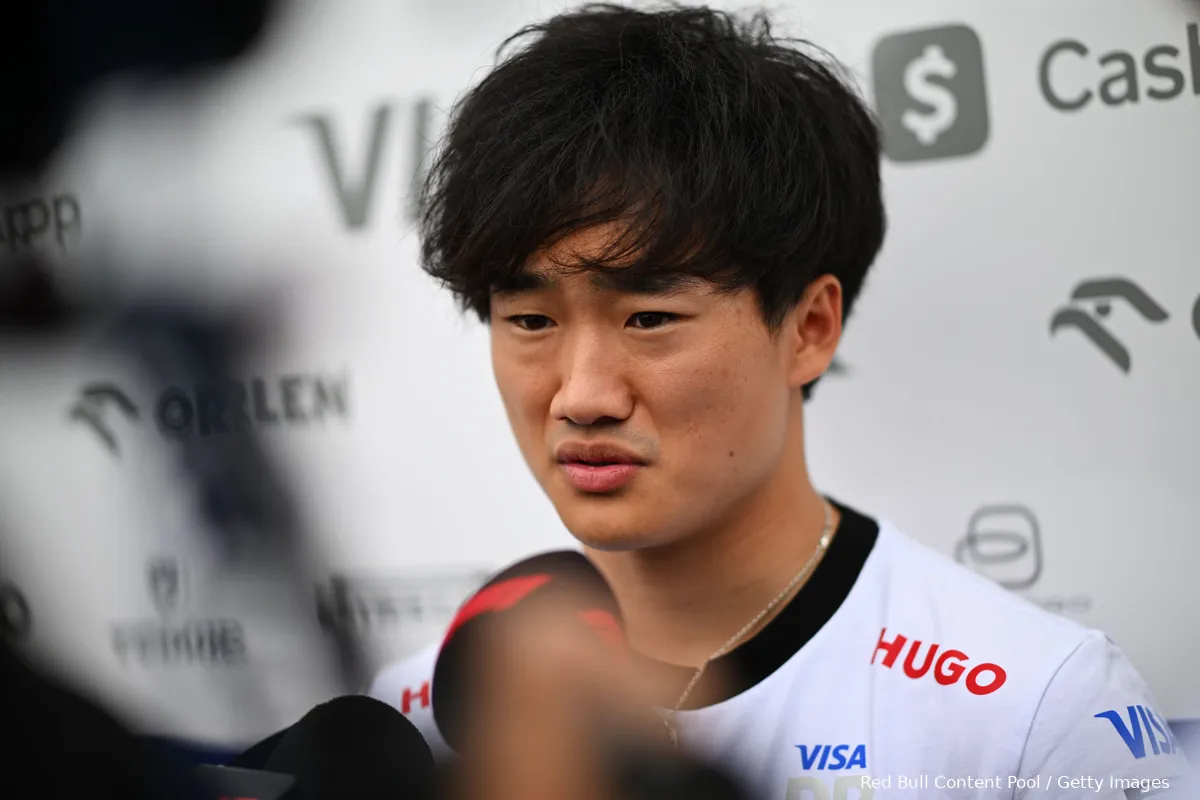Yuki Tsunoda reageert op contractverlenging Sergio Perez
