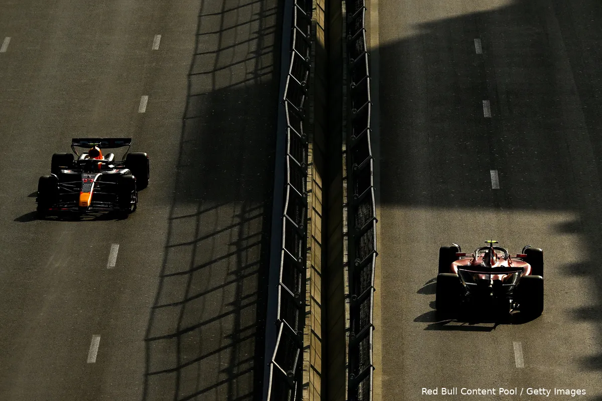 max verstappen red bull racing pitstop azerbeidzjan rb20 141416