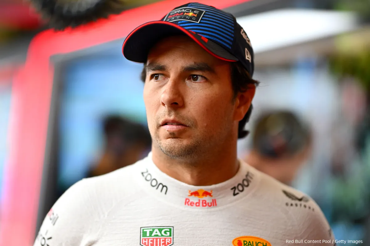 sergio perez red bull racing pitstop azerbeidzjan rb20 17324