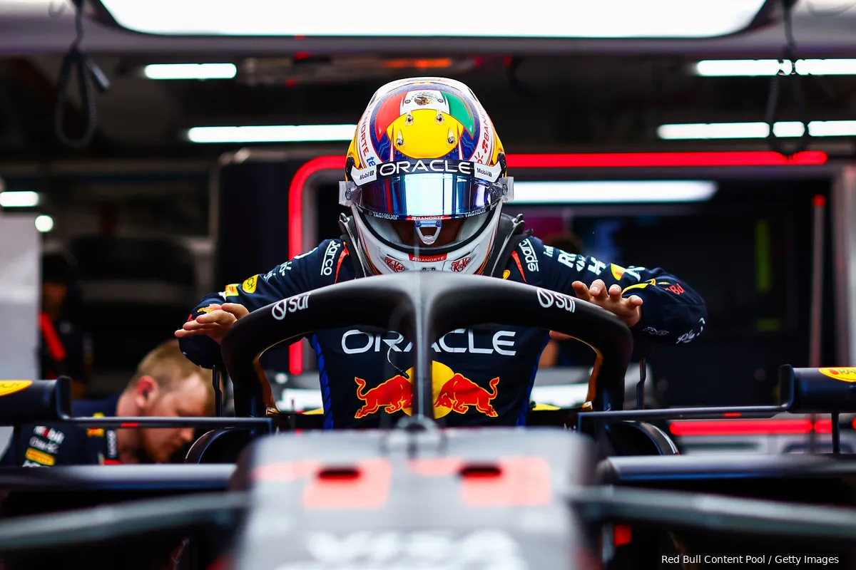 sergio perez red bull racing singapore zaterdag 1
