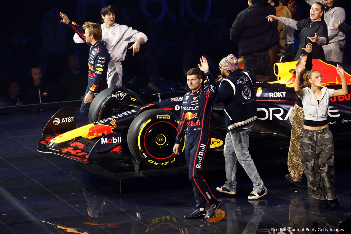 launch event 2025 londen o2 max verstappen red bull racing liam lawson