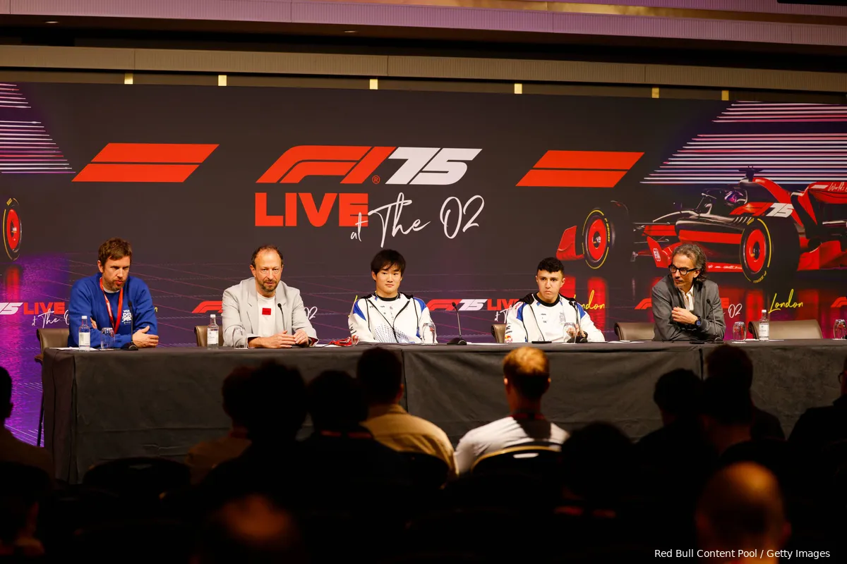 londen 2025 launch event racing bulls yuki tsunoda isack hadjar laurent mekies peter bayer 2