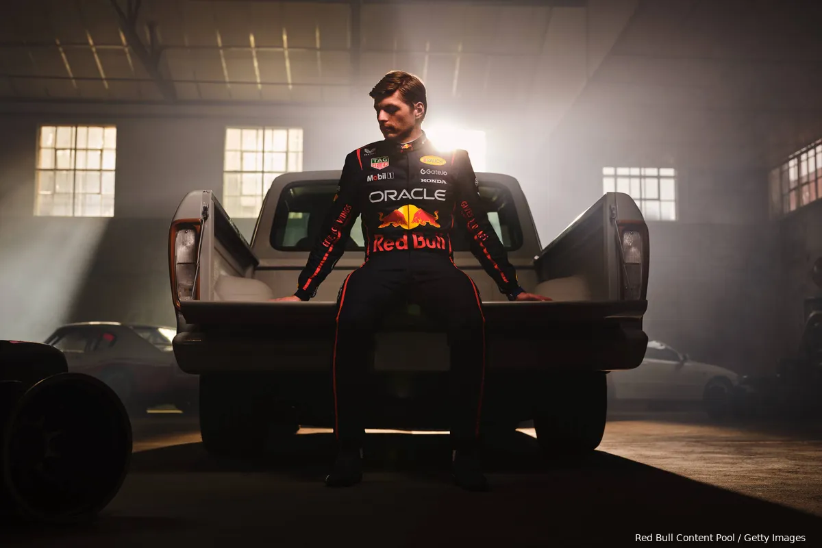 red bull racing launch 2025 o2 max verstappen 1