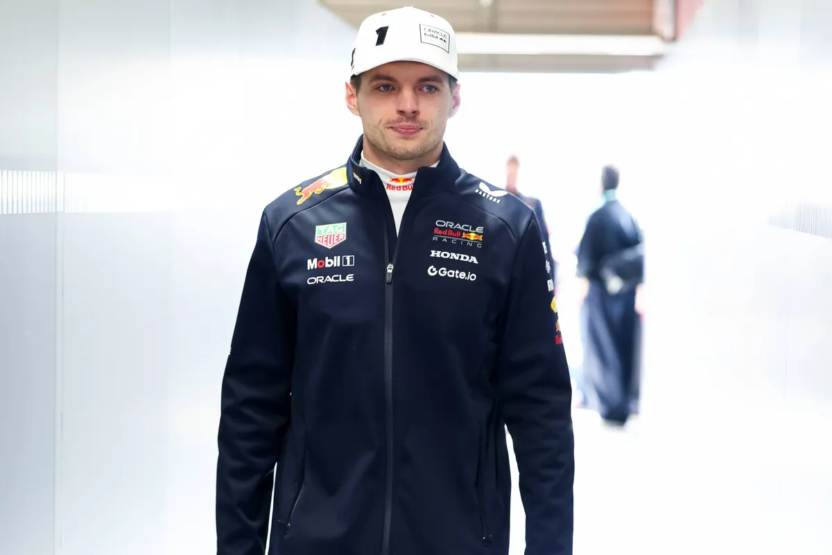 max verstappen japan 2025 petje 18212