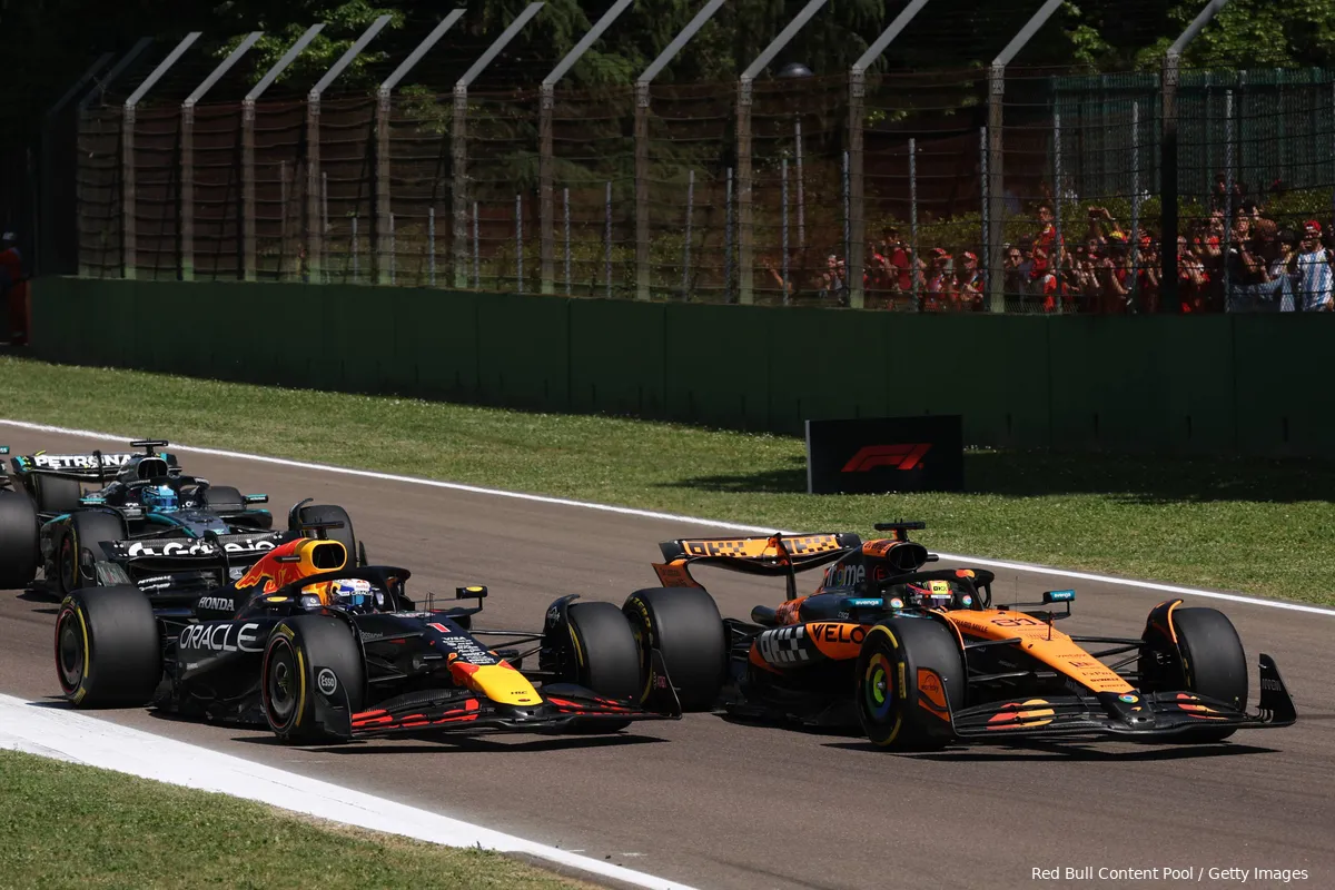 max verstappen red bull racing oscar piastri mclaren 2025 emilia romagna zondag race start 1