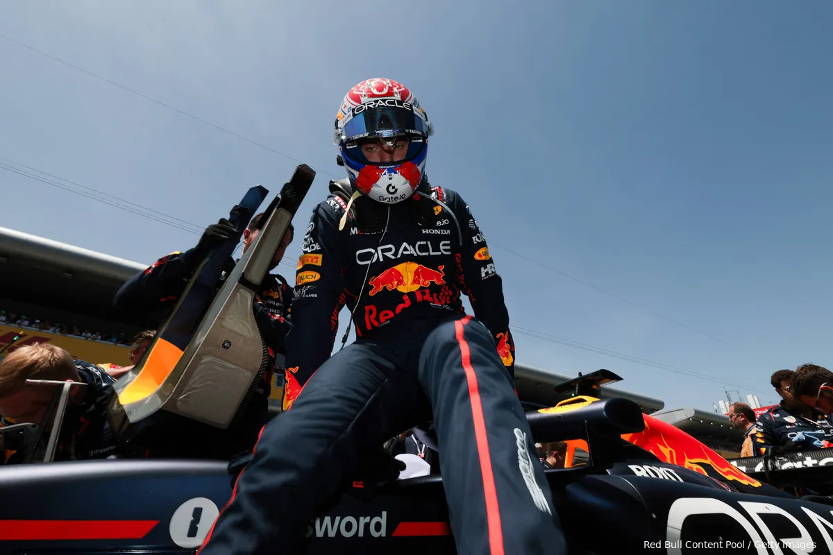 max verstappen rb21 helm spanje 812