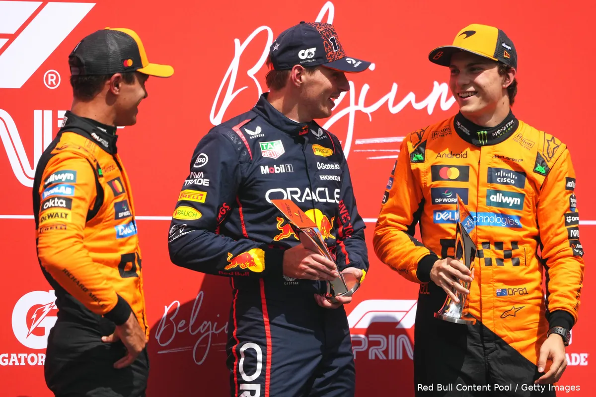 verstappen-piastri-norris-red-bull-mclaren-spa-sprintrace-4