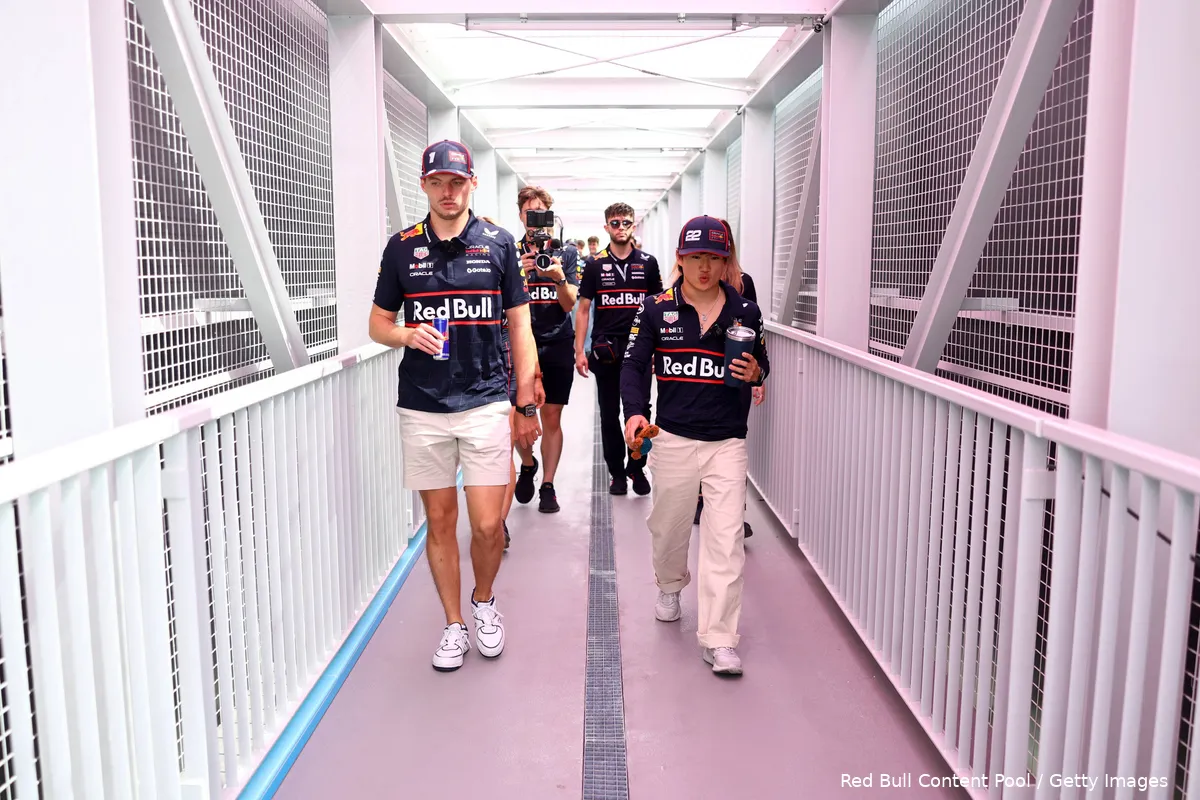verstappen-tsunoda-red-bull-hongarije-zaterdag-5