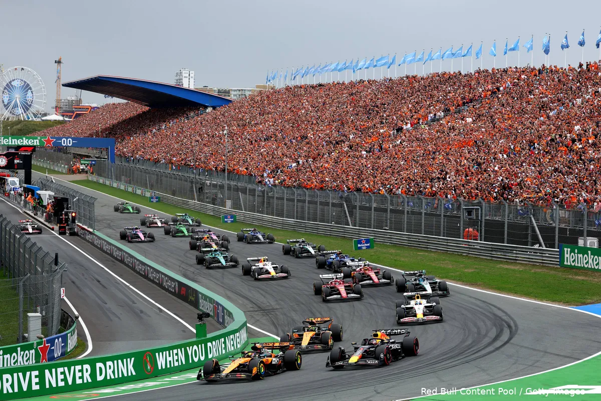 Verstappen-Zandvoort-Nederland_Red Bull-1-start-zandvoort