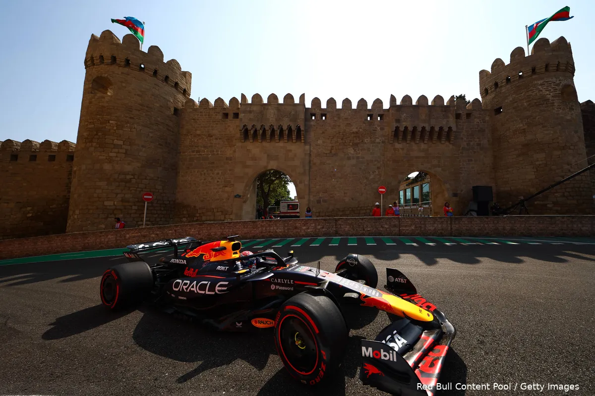 max-verstappen-bakoe-azerbeidzjan-vrijdag-2025-1-red-bull-racing-rb21-12-kasteel