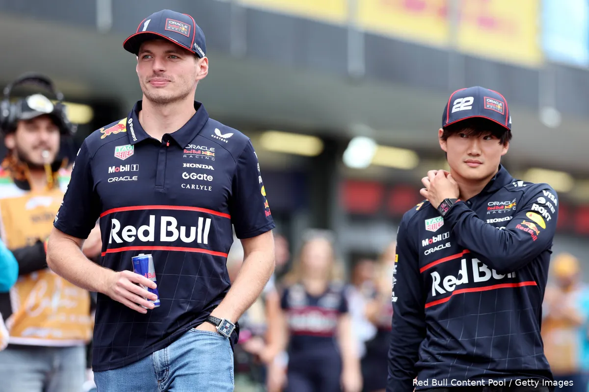 max-verstappen-yuki-tsunoda-red-bull-racing-bakoe-zondag-azerbeidzjan-2025