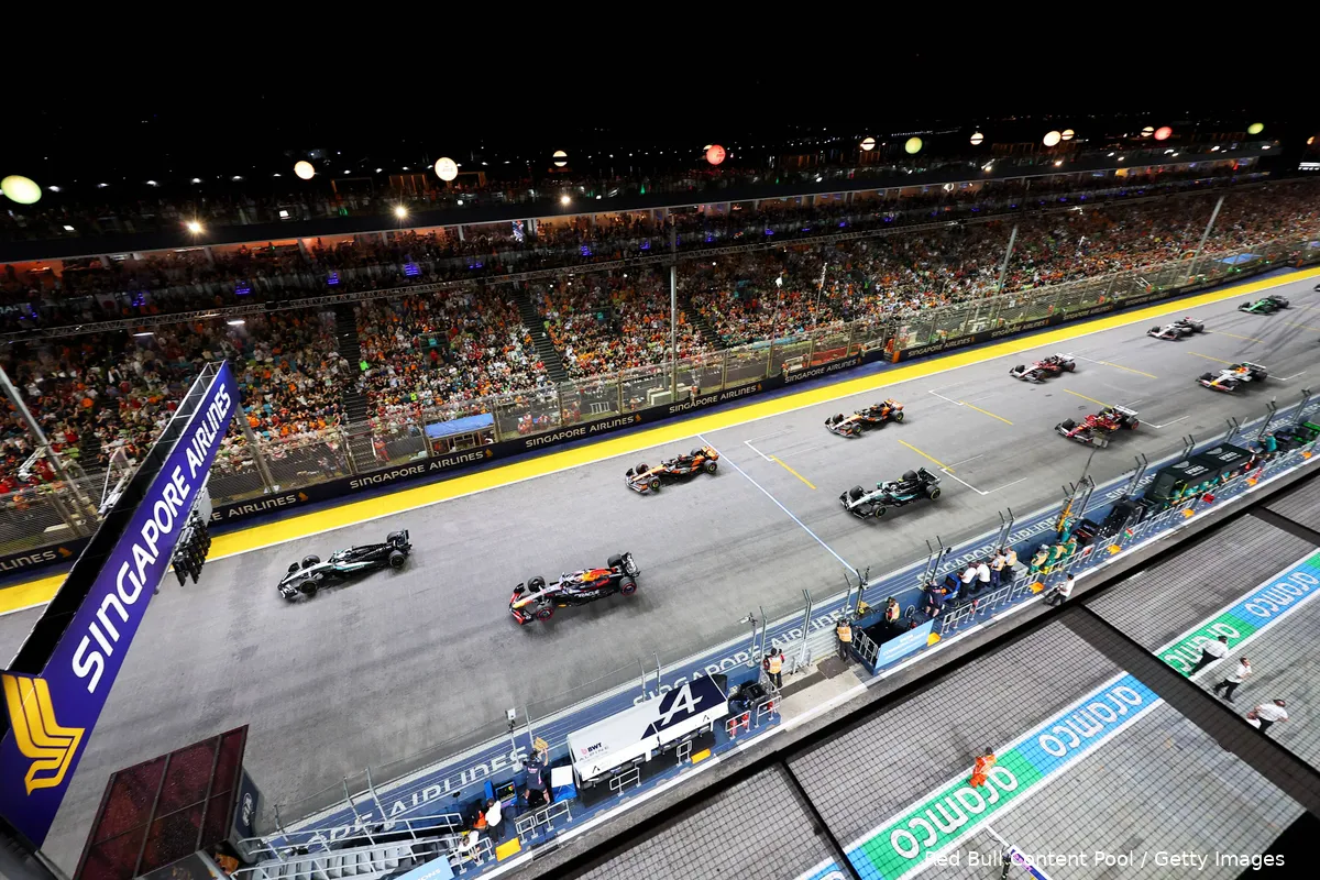 grid-start-george-russell-max-verstappen-oscar-piastri-singapore