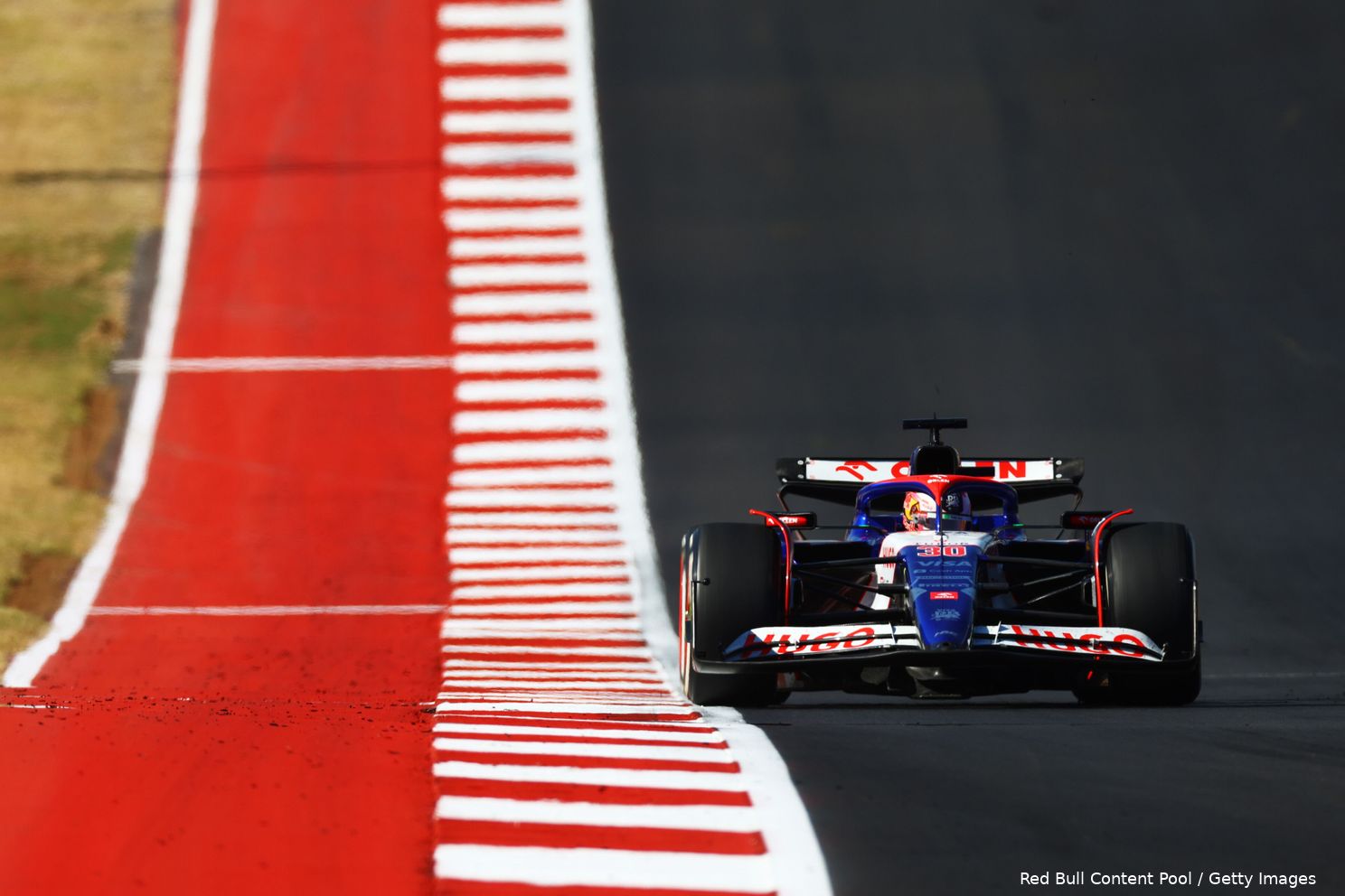 Lawson is niet bang om het tegen Verstappen op te nemen: 'Daar ben ik klaar voor'
