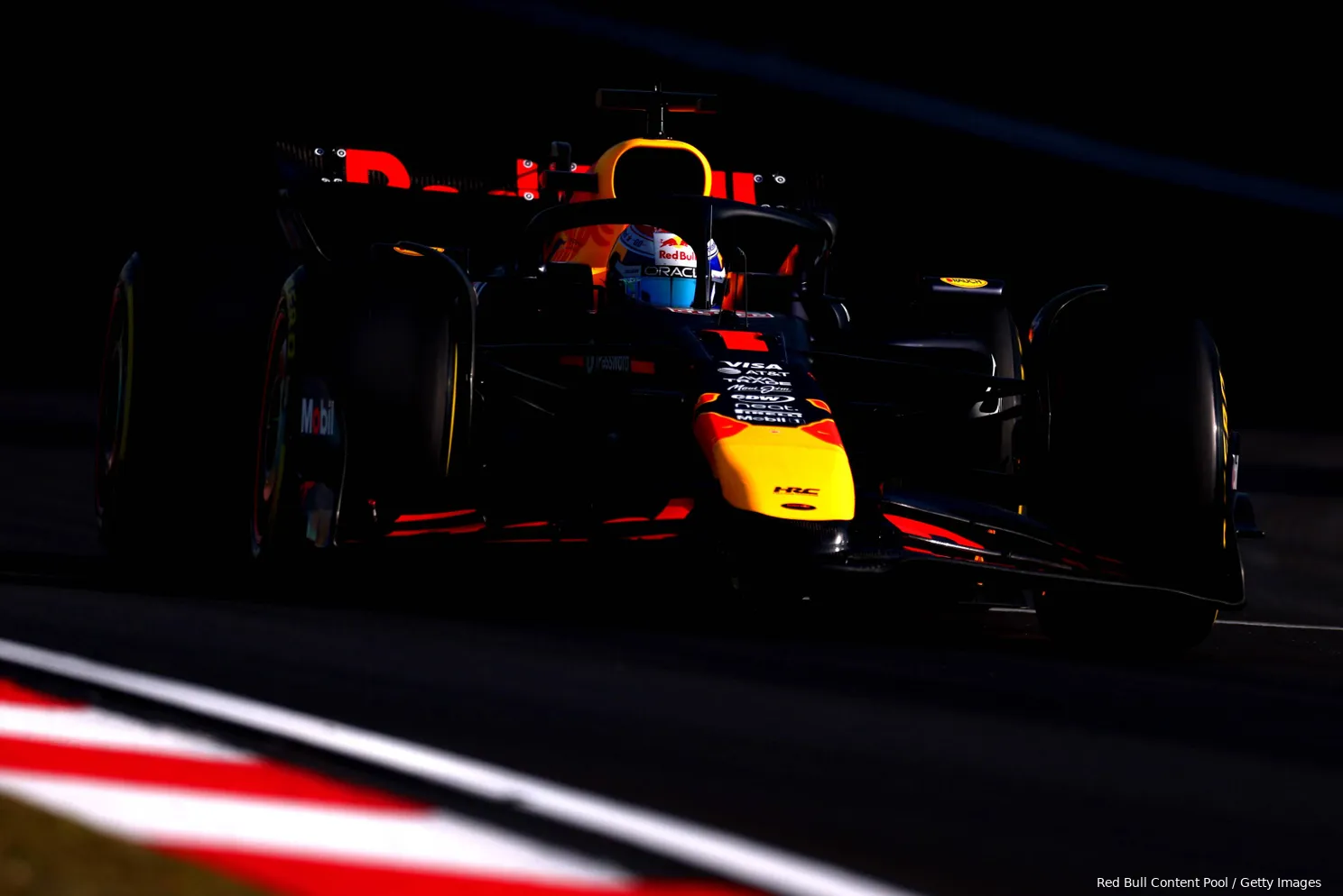 max verstappen red bull racing mooi rb21 1