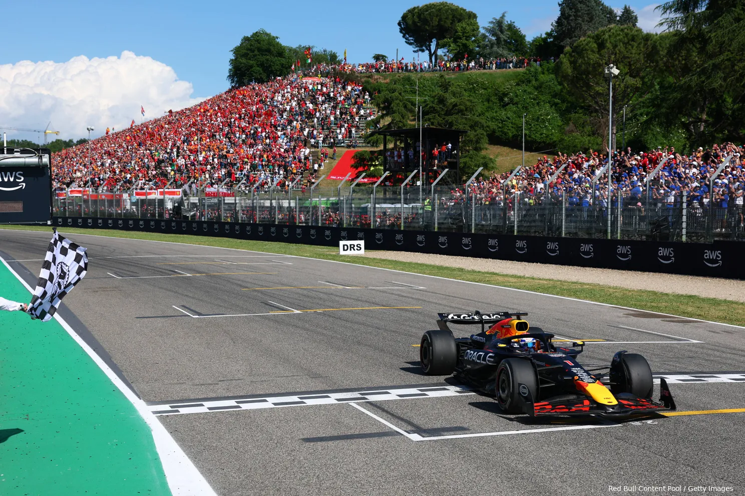 max verstappen rb21 red bull racing 2025 finish emilia romagna zondag race