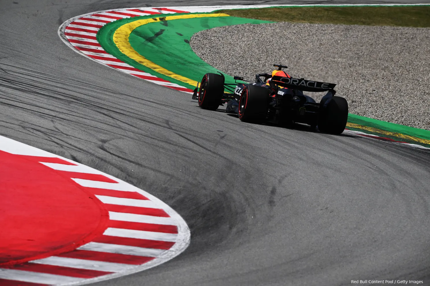 Windsor snapt niets van de wedstrijdleiding: 'Leclerc rijdt met 300 km/h tegen Verstappen aan'