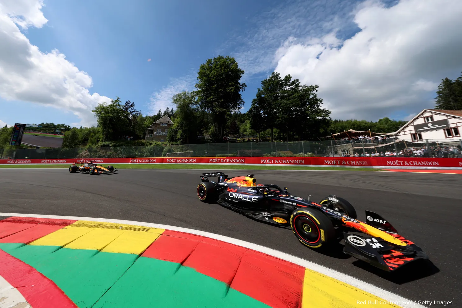 verstappen-piastri-red-bull-mclaren-spa-sprintrace-7
