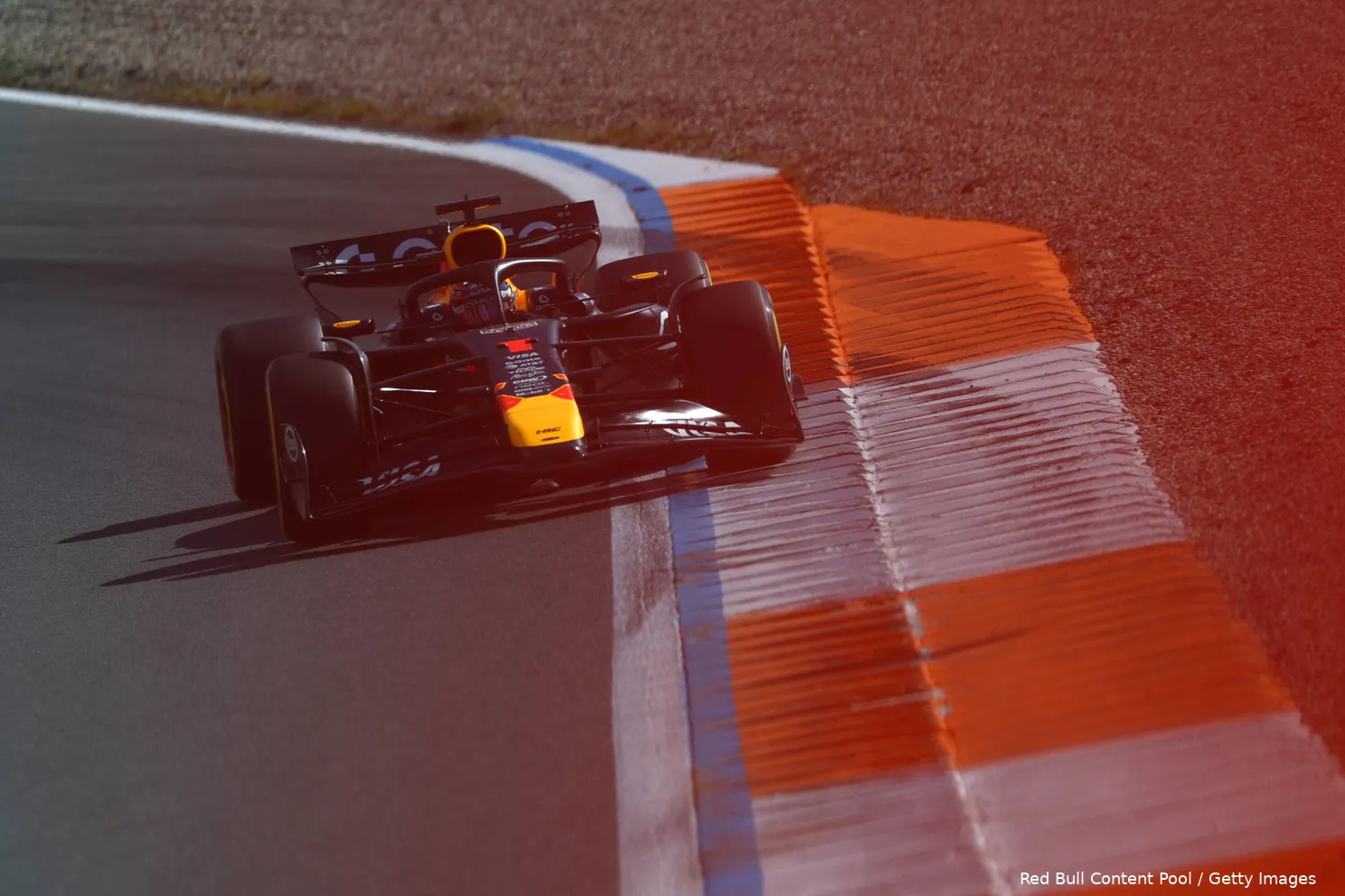 max-verstappen-red-bull-racing-rb21-2025-nederland-zandvoort-zaterdag-training