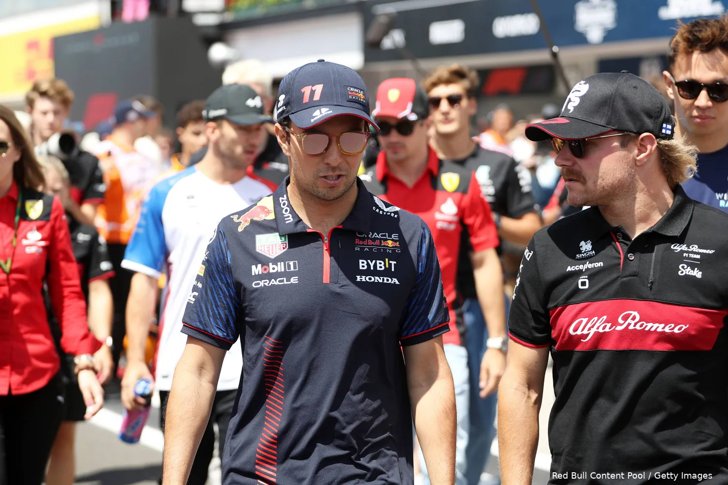 valtteri-bottas-sergio-perez-13