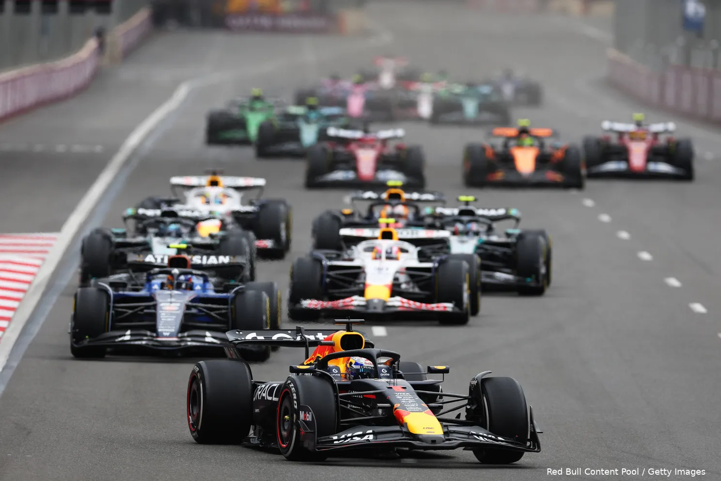 max-verstappen-red-bull-racing-bakoe-zondag-azerbeidzjan-2025