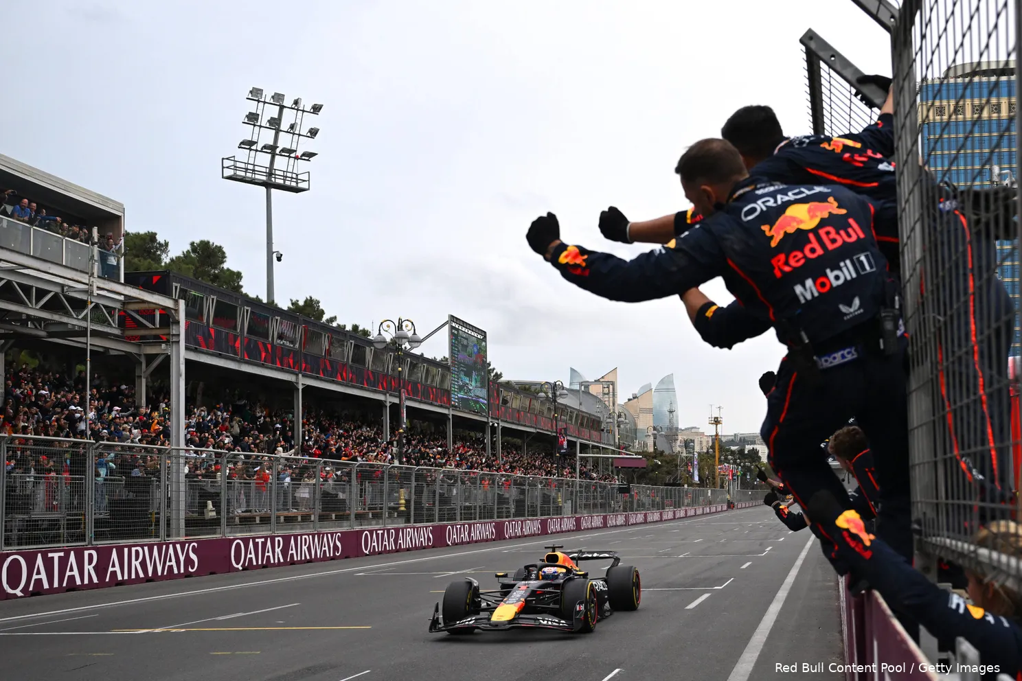 max-verstappen-red-bull-racing-bakoe-zondag-azerbeidzjan-2025