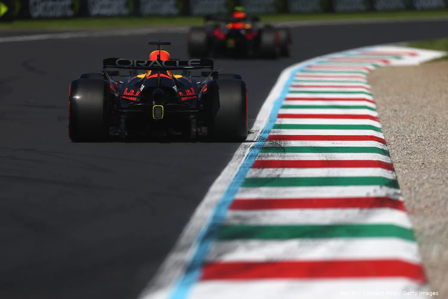 max-verstappen-red-bull-racing-rb21-italië-monza-1-yuki-tsunoda-achtervleugel