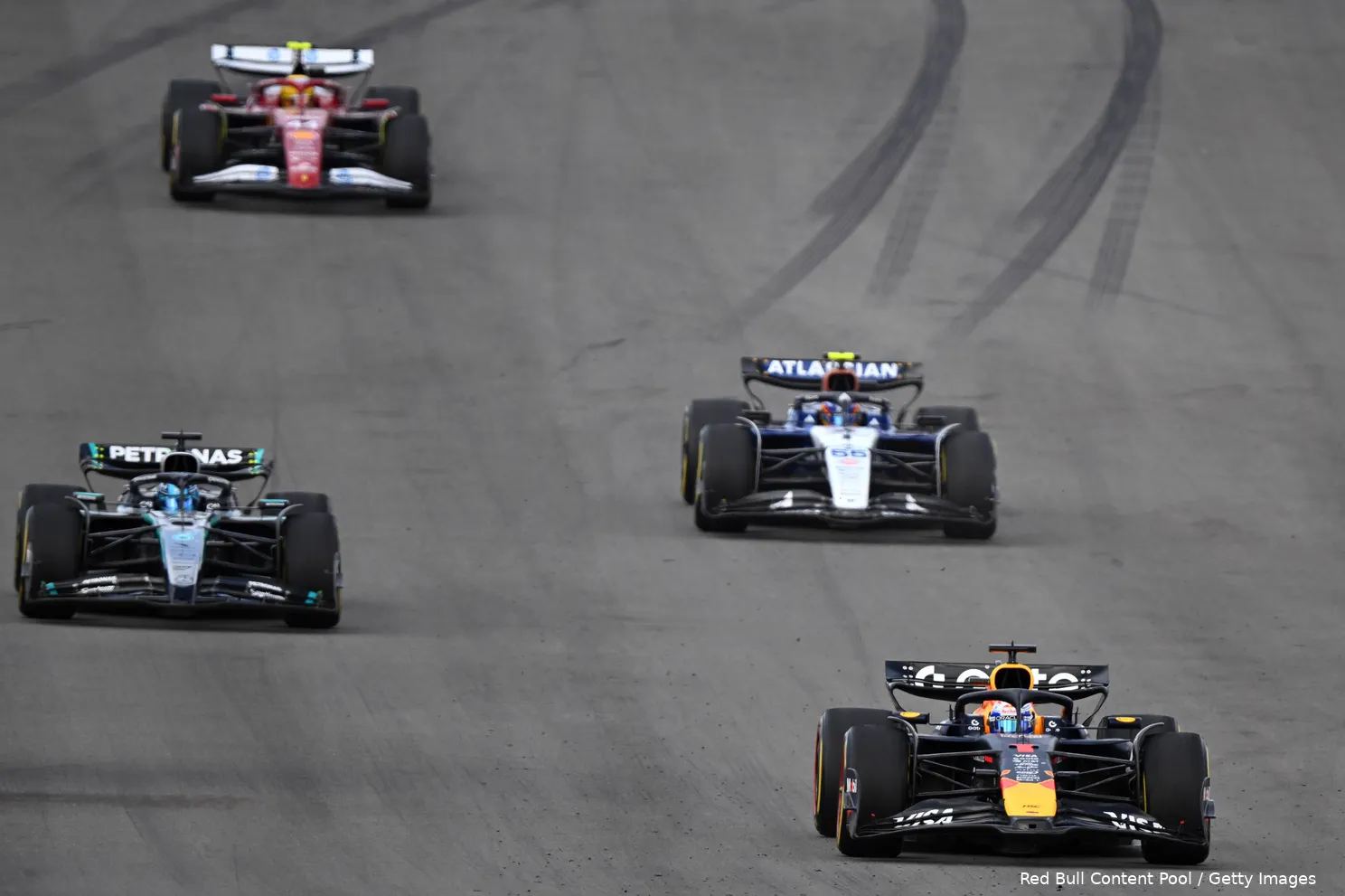 max-verstappen-george-russell-carlos-sainz-lewis-hamilton-red-bull-mercedes-williams-ferrari-austin-zaterdag