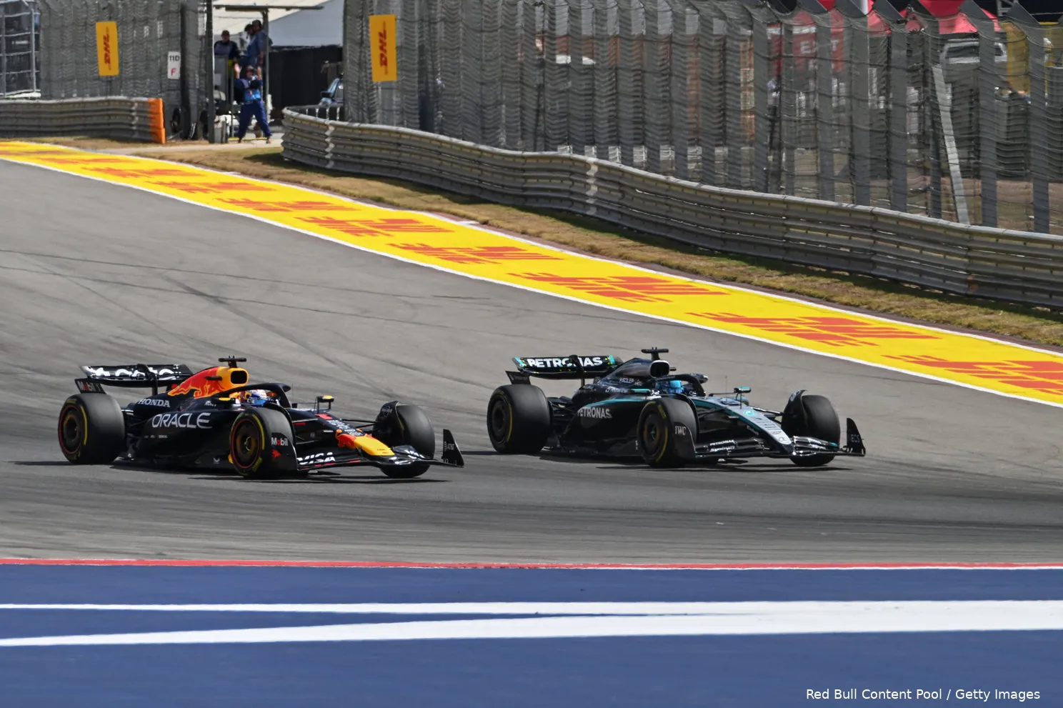 max-verstappen-george-russell-mercedes-red-bull-racing-cota
