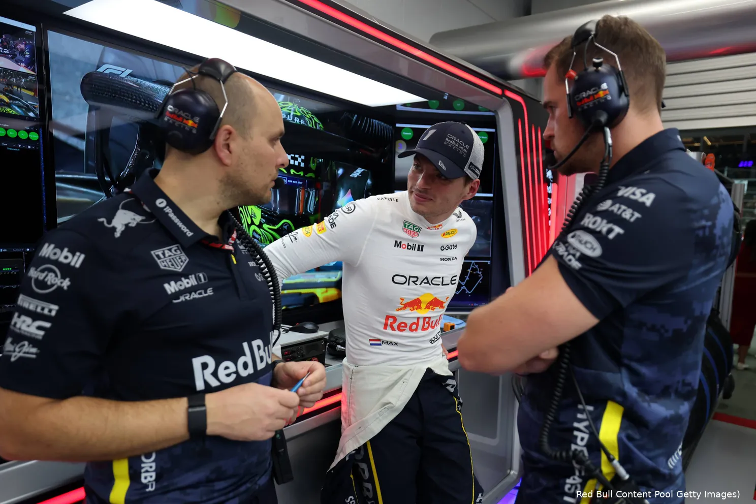 max-verstappen-racedag-singapore-2025-gianpiero-lambiase-tom-hart