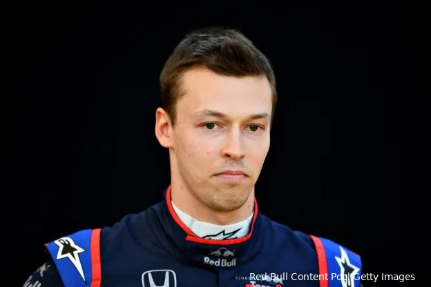 FIA neemt geen maatregelen na slotfase met 'losse' riem van Kvyat