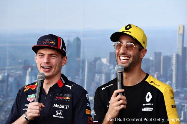 Ricciardo: 'Verstappen zegt nu waarschijnlijk dat hij in Bahrein weg had moeten rijden'