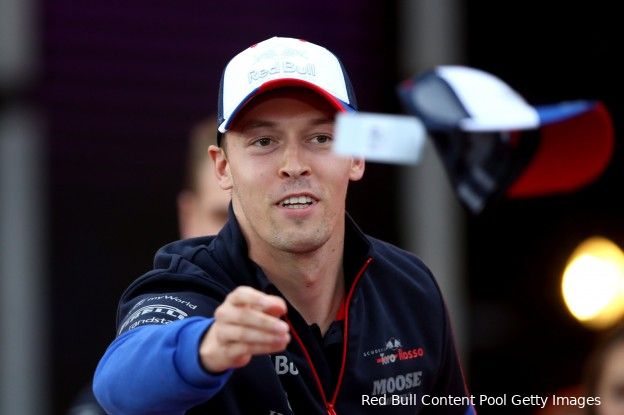 Coureur die door Verstappen vervangen werd ziet een kansje: 'Red Bull heeft mijn nummer'