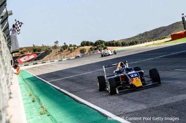 MP Motorsport strikt zestienjarig Nederlands toptalent Koen voor Spaanse F4