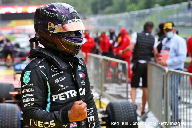 Hamilton: 'In realiteit jagen we heel het jaar al op Verstappen'