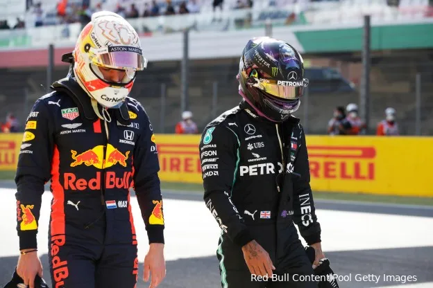 Horner over Mercedes: 'Ik weet zeker dat Verstappen bovenaan hun lijstje staat'