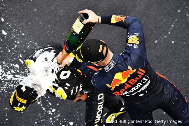 Ricciardo kon niet slapen na podium: 'Zat vol adrenaline'