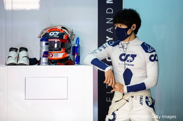 Tsunoda veroorzaakt rode vlag tijdens Formule 2-kwalificatie Bahrein