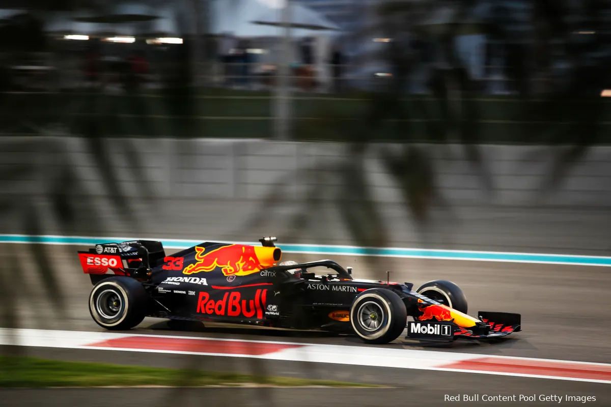 Dominante Verstappen verzilvert pole en wint slotrace van 2020