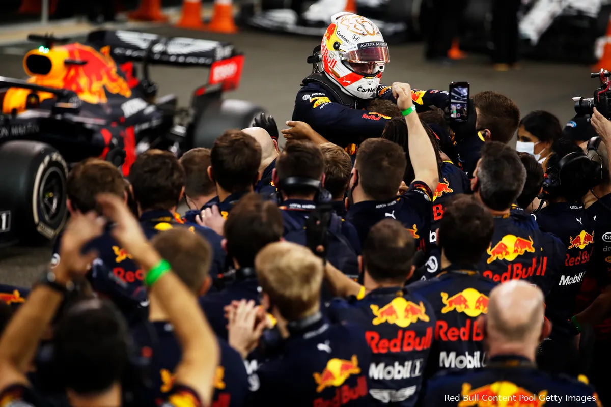 Saward geeft tip aan Verstappen: 'Ik denk dat we dan een mooi gevecht zullen zien'