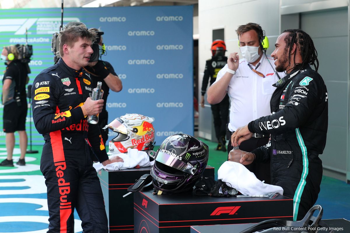 Hamilton: 'Met de pace die Red Bull heeft, zouden ze nog veel verder voor kunnen liggen'